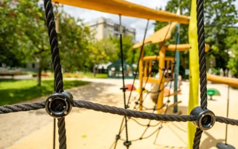 The climbing frame and rope net in the Square Paul Paray playground